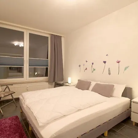 Penthouse 383 *